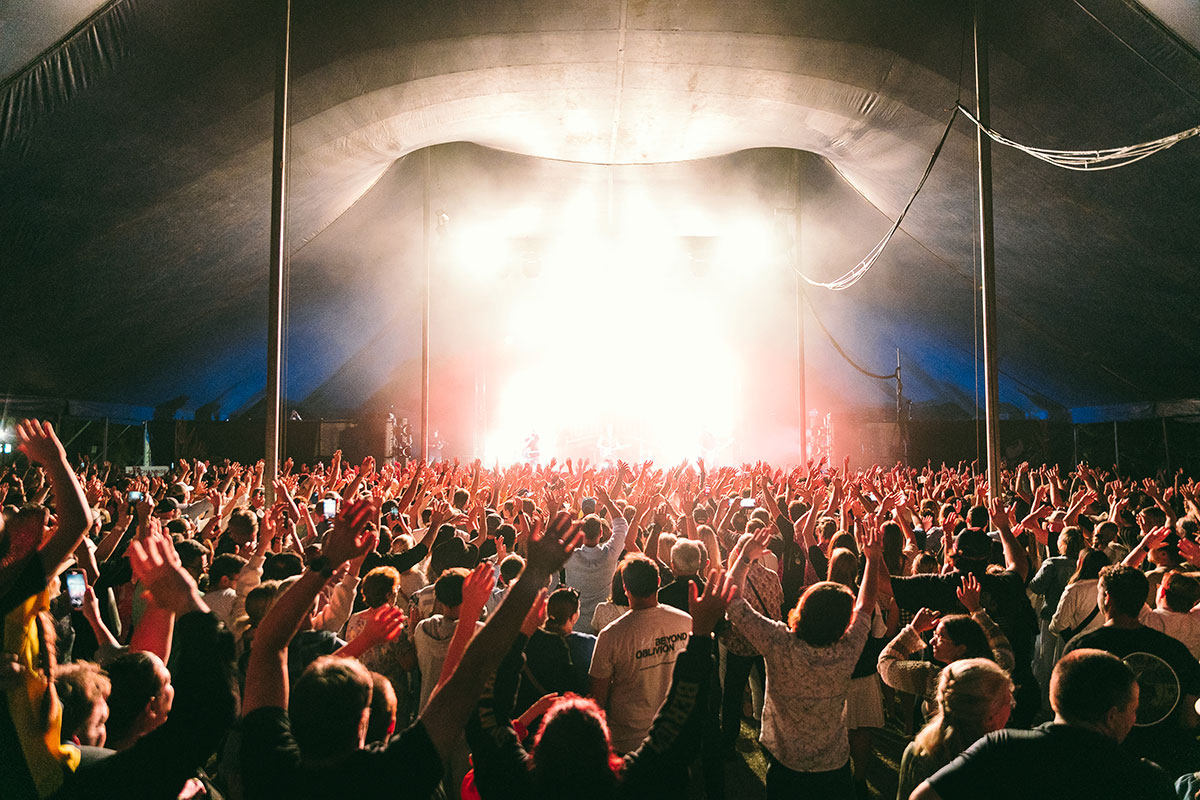 Groundwater Country Music Festival 2023, The Kurrawa Big Top, Broadbeach (image by Bianca Holderness)