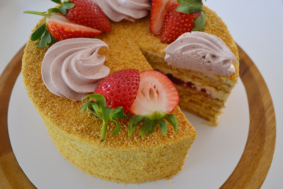 6 tier wedding cake - Decorated Cake by Cake-A-Holics: - CakesDecor