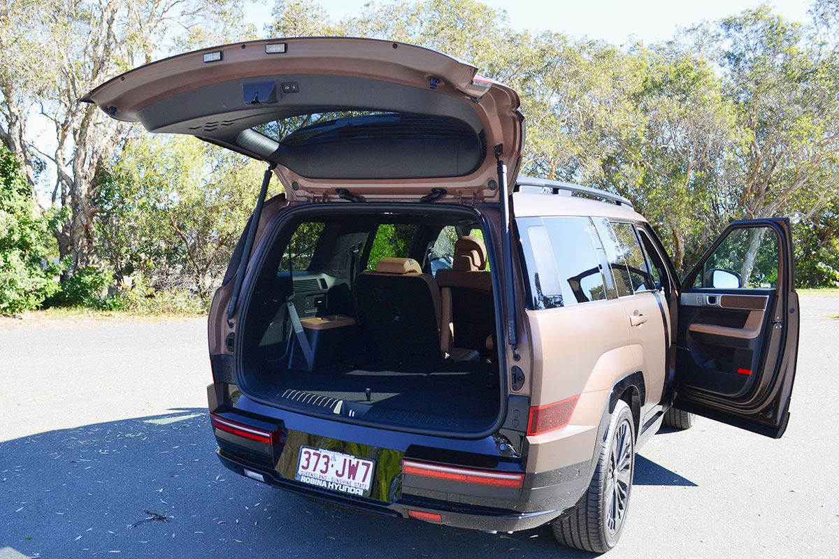 Hyundai Santa Fe (Image: © 2024 Inside Gold Coast)