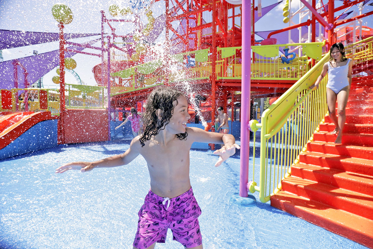 Pipeline Plunge, WhiteWater World, Coomera (image supplied)